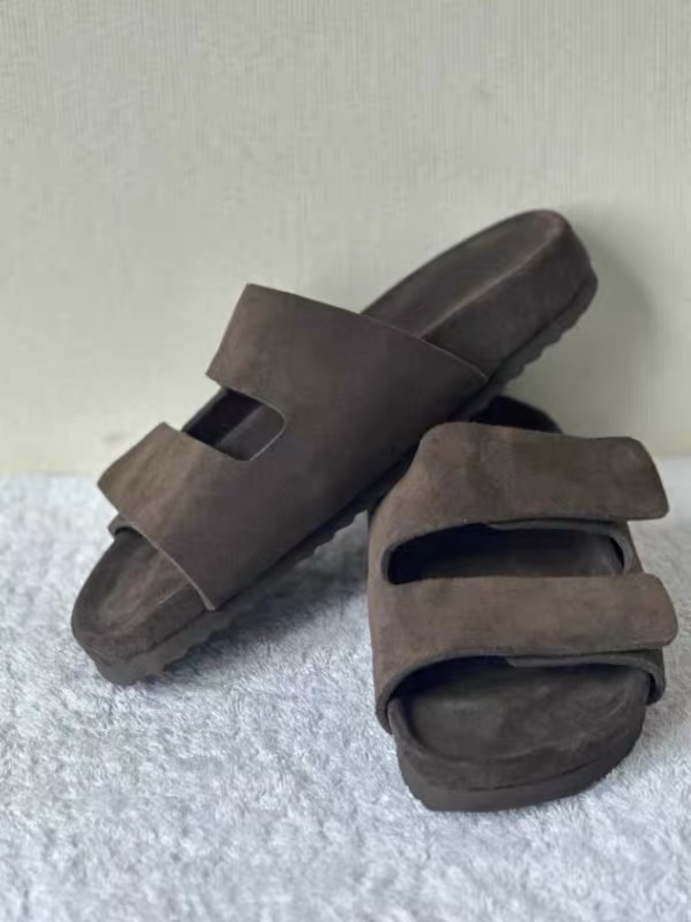 NWT Women’s Double-Strap Slide Sandals in Dark Brown